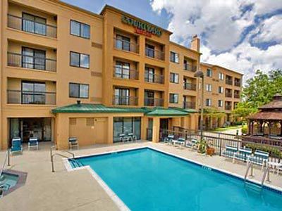 Courtyard Houston Sugar Land/stafford Hotel 3*