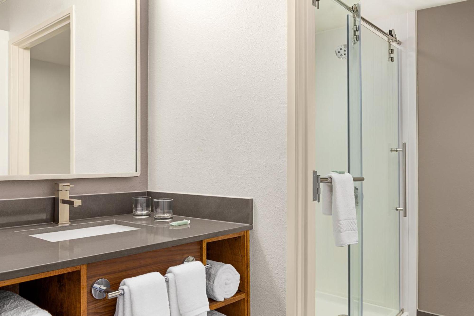 Courtyard Houston Sugar Land/stafford Hotel 3*