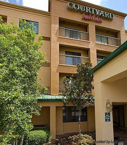 Courtyard Houston Sugar Land/stafford Hotel 3*